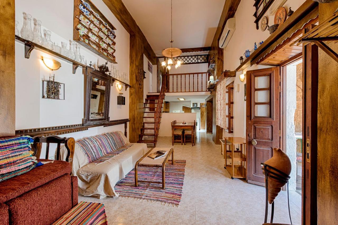 Hara'S Traditional Detached House In Malona Malona Village Экстерьер фото